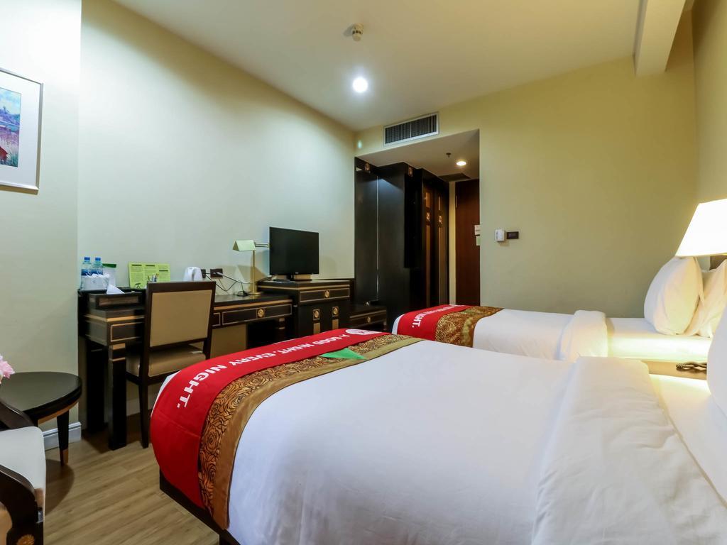 วังจันทร์ ริเวอร์วิว โฮเทล Hotel พิษณุโลก ภายนอก รูปภาพ