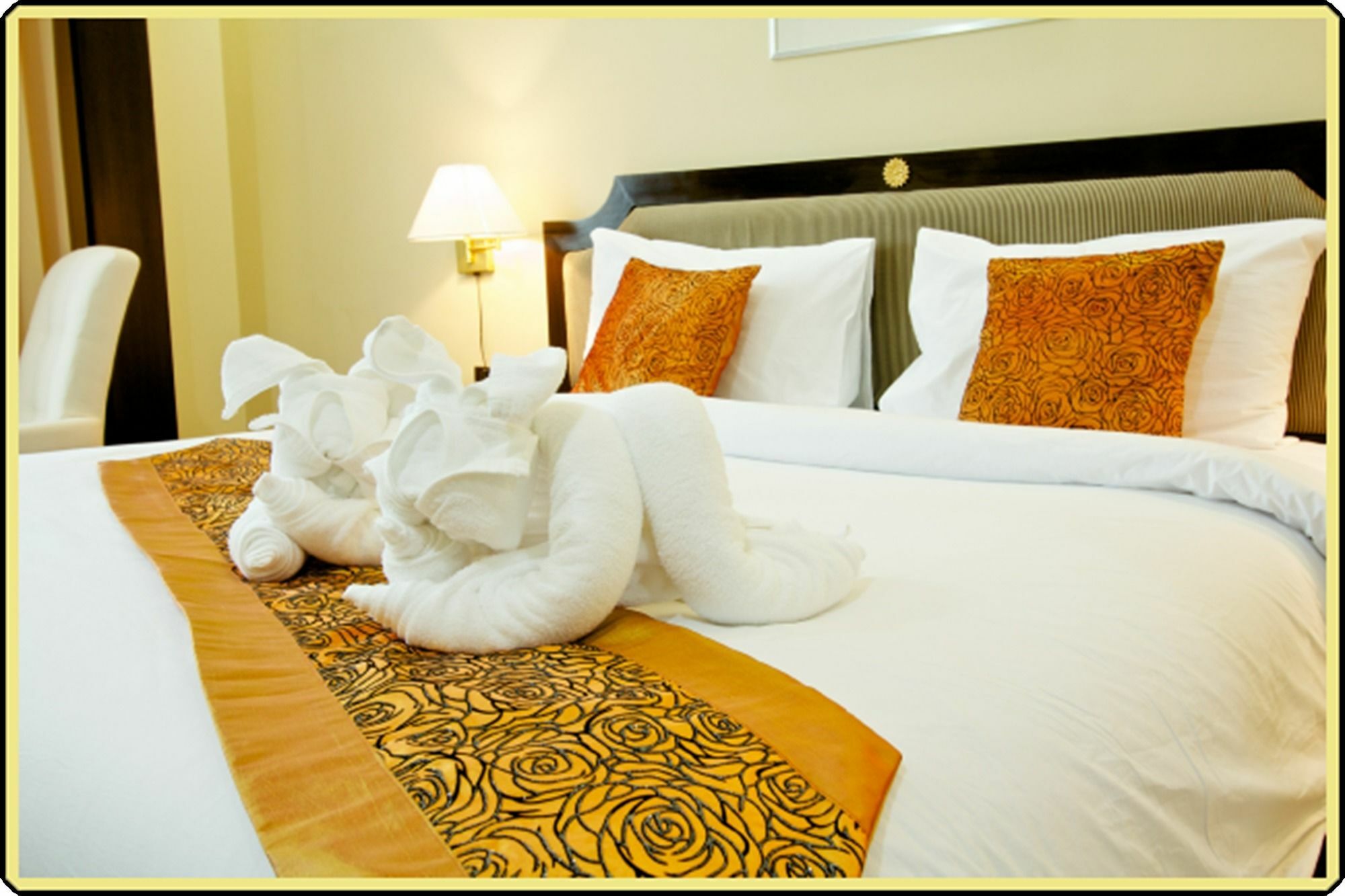 วังจันทร์ ริเวอร์วิว โฮเทล Hotel พิษณุโลก ภายนอก รูปภาพ