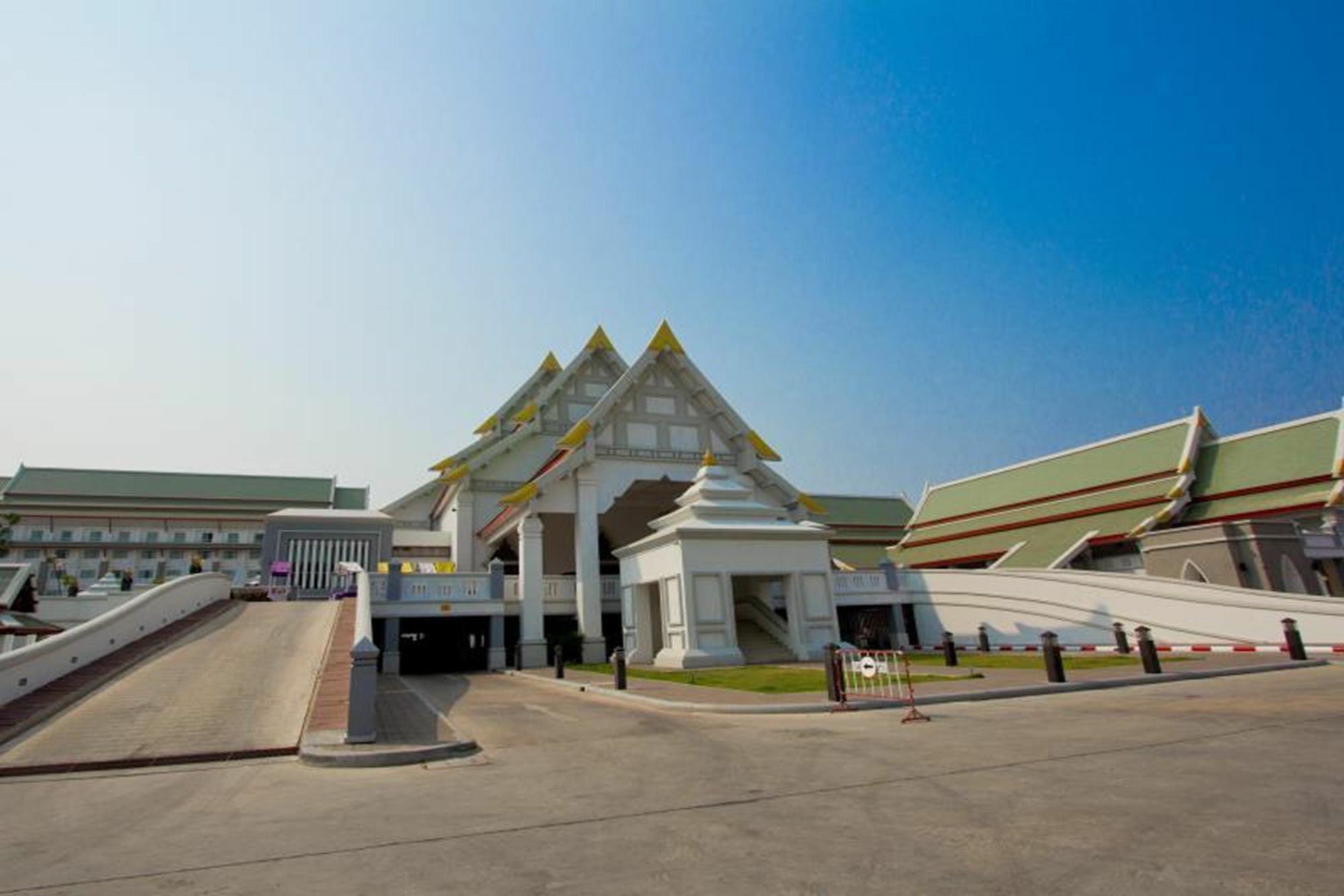 วังจันทร์ ริเวอร์วิว โฮเทล Hotel พิษณุโลก ภายนอก รูปภาพ